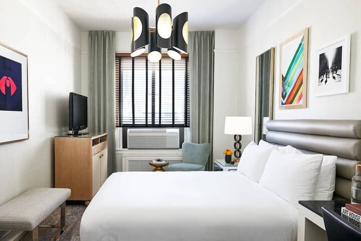 Room 18 of 38